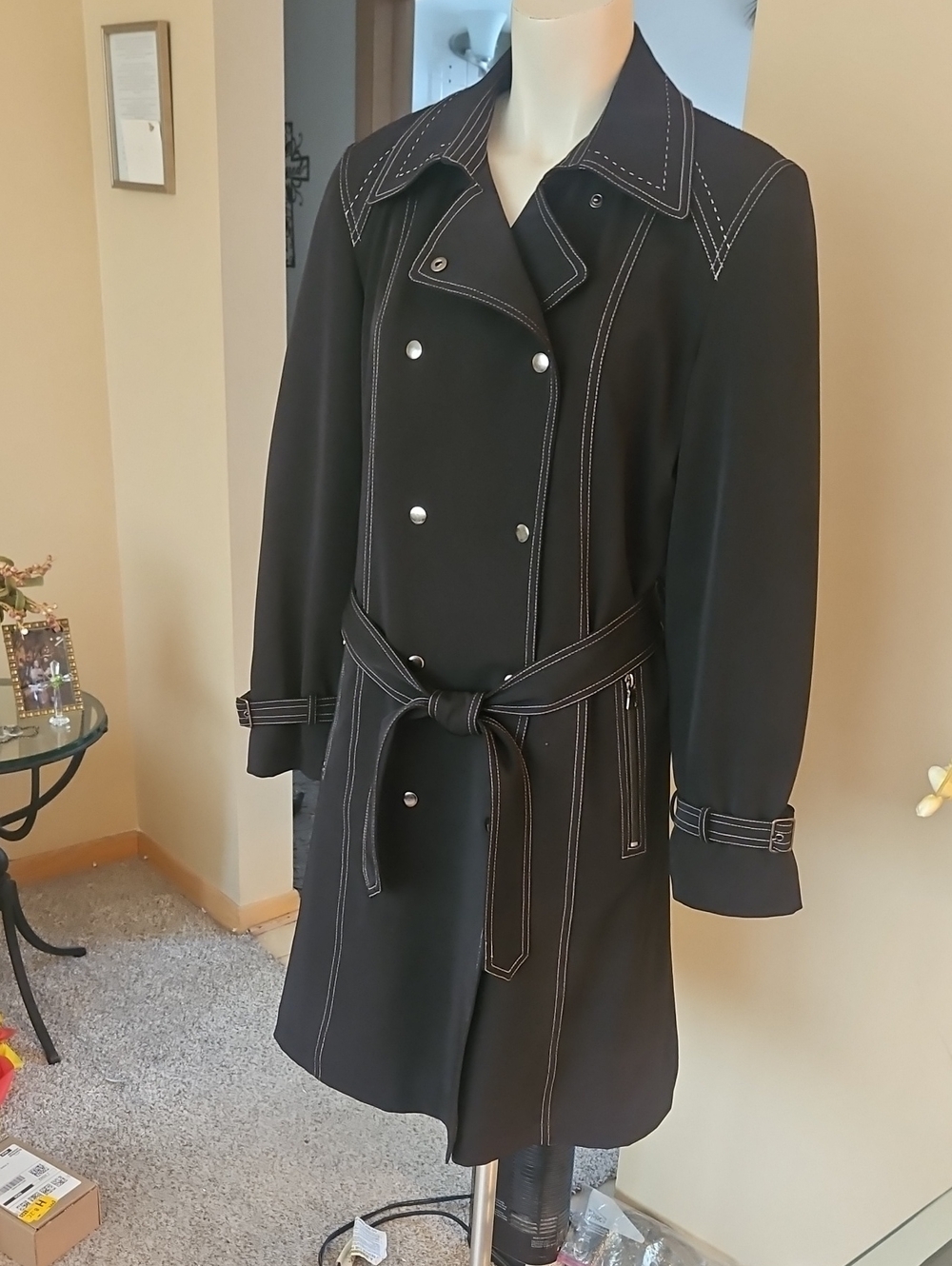 UTEX DESIGNS TRENCH COAT BLACK WITH WHITE TRIM SIZE 6 NEVER WORN